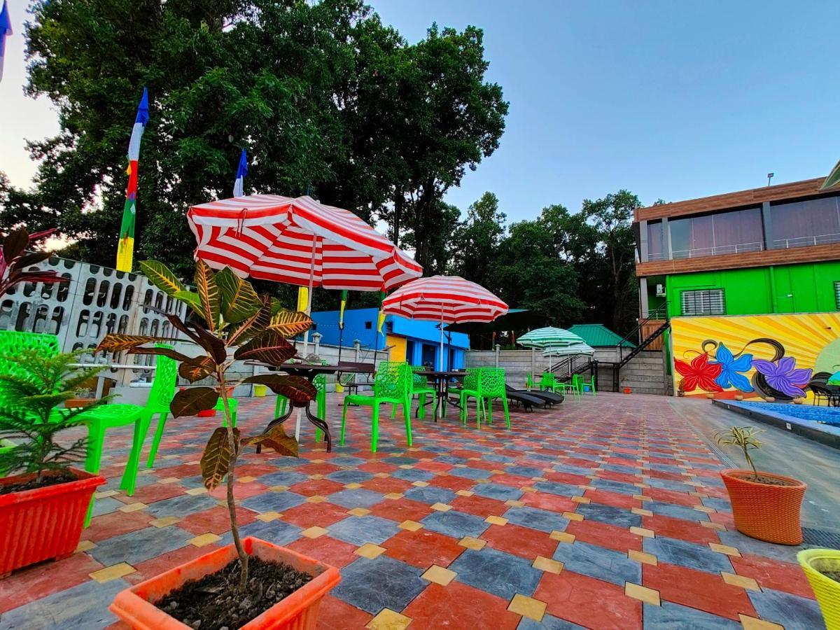 Green Vista Resort Chalsa Exterior photo