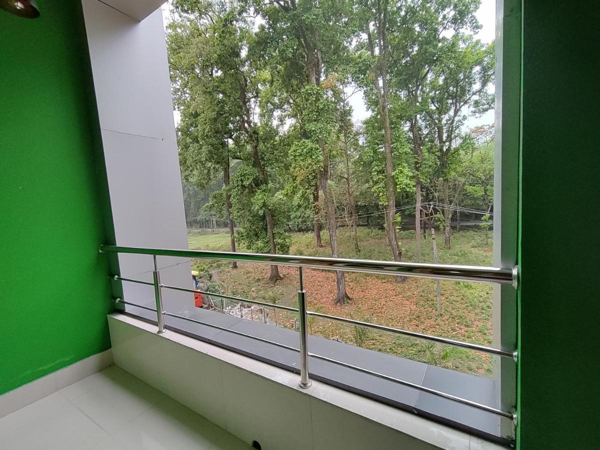 Green Vista Resort Chalsa Exterior photo