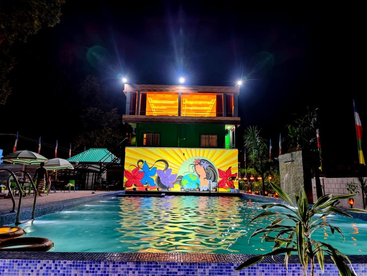 Green Vista Resort Chalsa Exterior photo